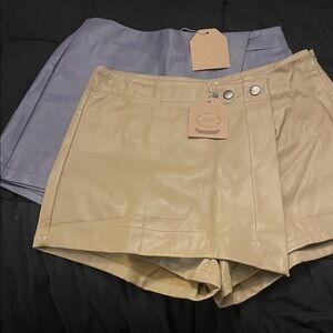 Kori Tan and Gray Women Skorts